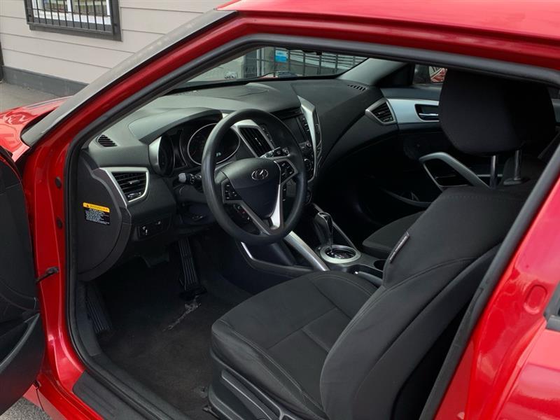 Hyundai Veloster Base 2014