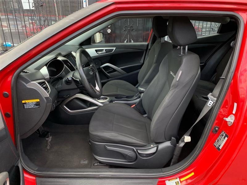 Hyundai Veloster Base 2014