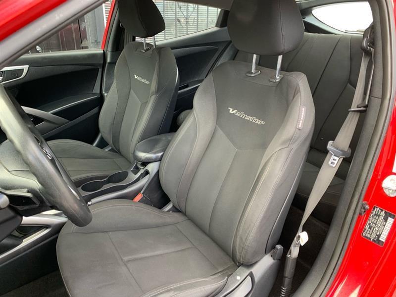 Hyundai Veloster Base 2014