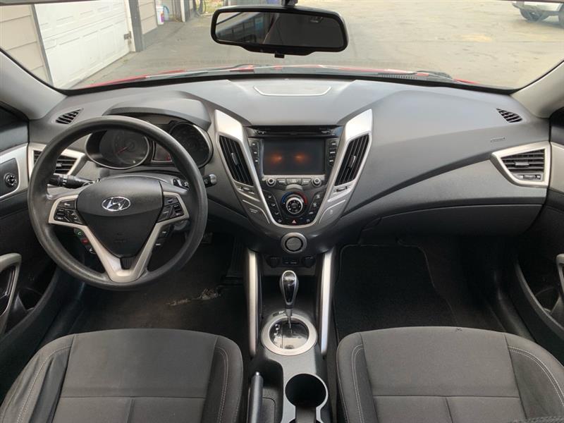 Hyundai Veloster Base 2014