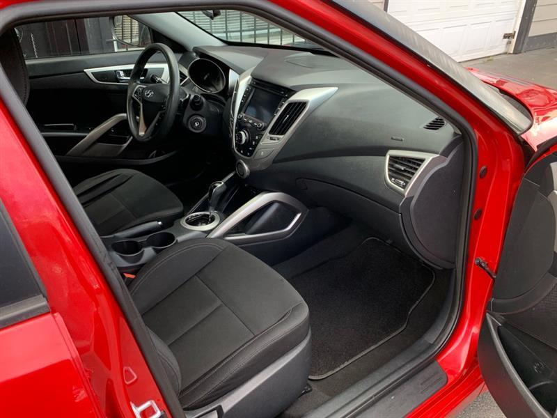 Hyundai Veloster Base 2014