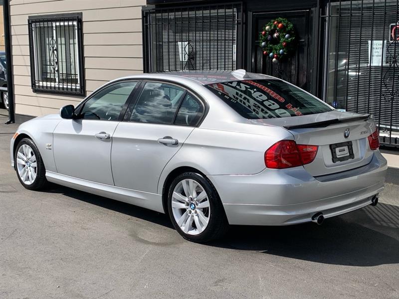 BMW 3-Series 335xi 2009