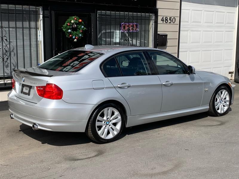 BMW 3-Series 335xi 2009