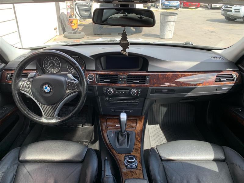 BMW 3-Series 335xi 2009