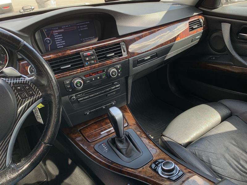 BMW 3-Series 335xi 2009