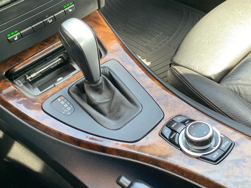 BMW 3-Series 335xi 2009