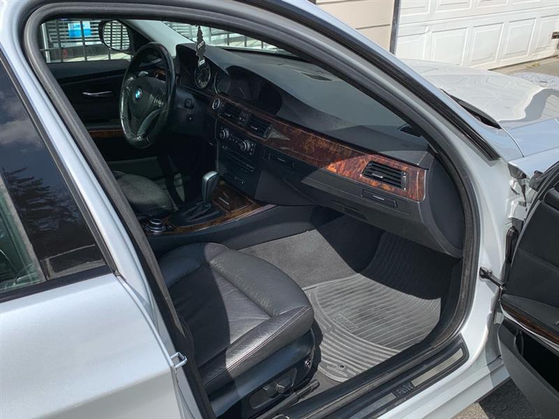 BMW 3-Series 335xi 2009