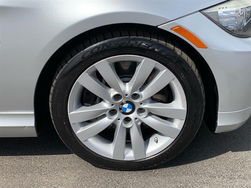 BMW 3-Series 335xi 2009