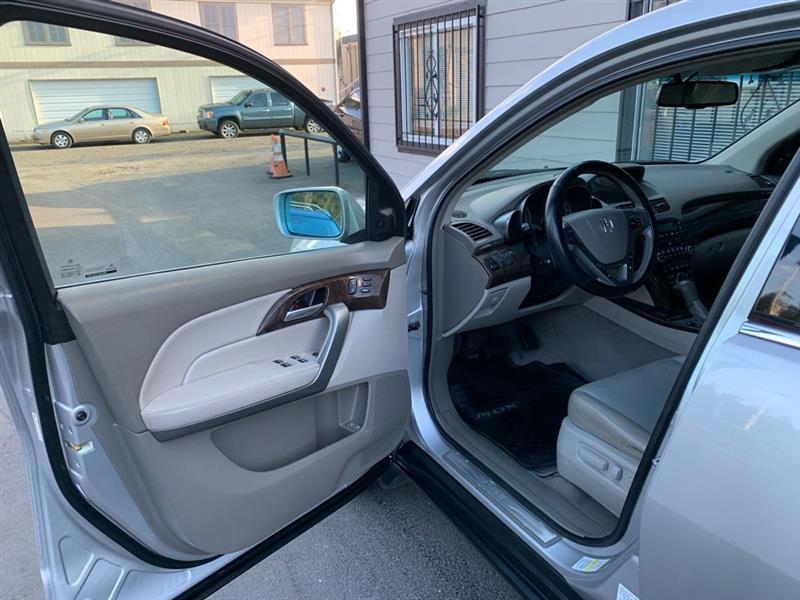 Acura MDX 6-Spd AT w/Tech and Entertainment Package 2013