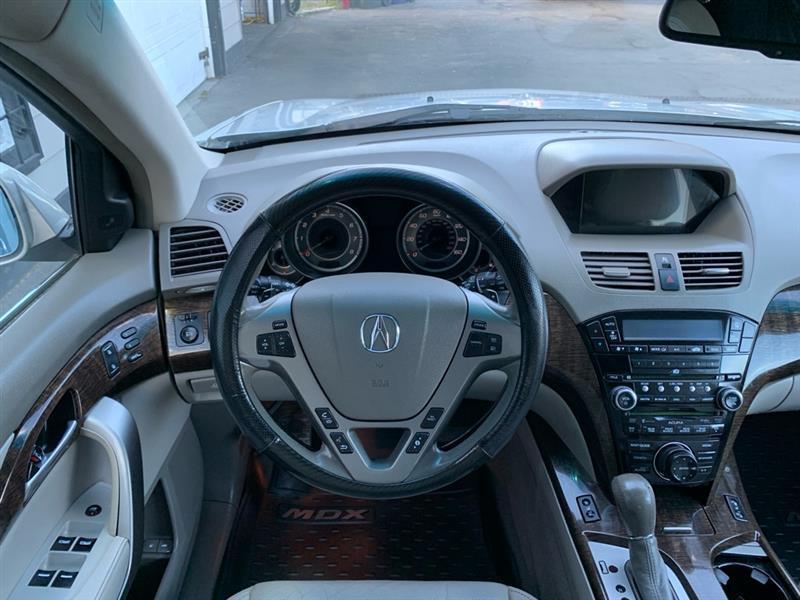 Acura MDX 6-Spd AT w/Tech and Entertainment Package 2013