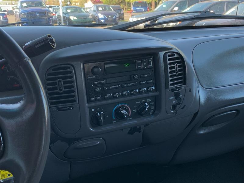 Ford F-150 Lariat SuperCab Short Bed 2WD 2001