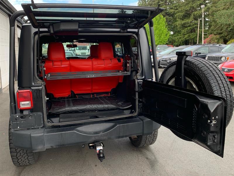 Jeep Wrangler Unlimited Sport 4WD 2014