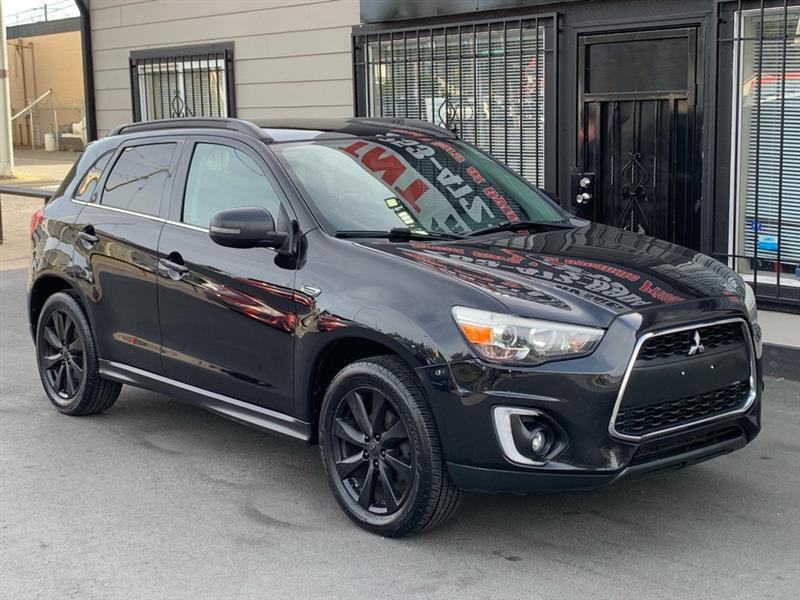 Mitsubishi Outlander Sport SE 2WD 2015