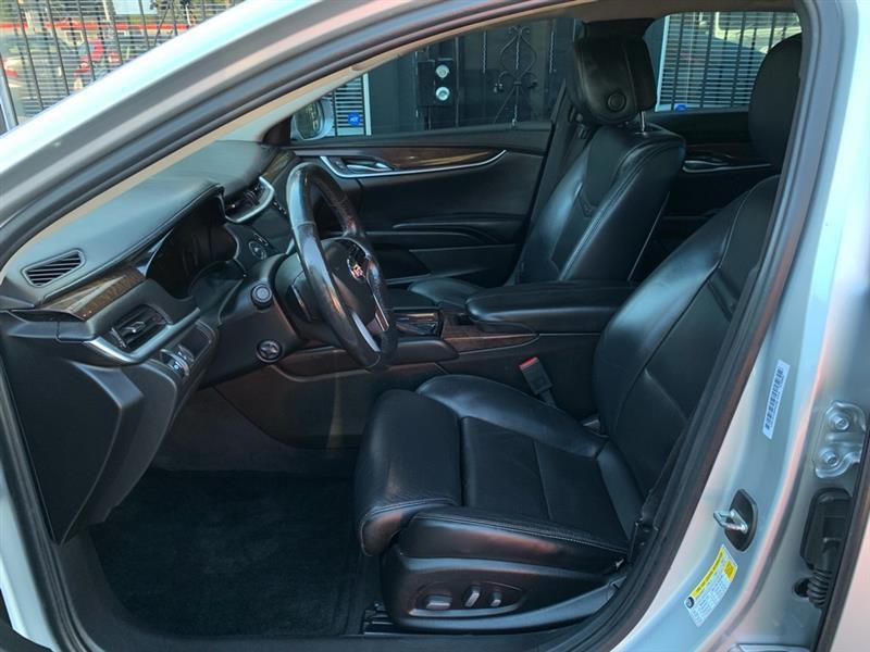 Cadillac XTS Luxury 2013