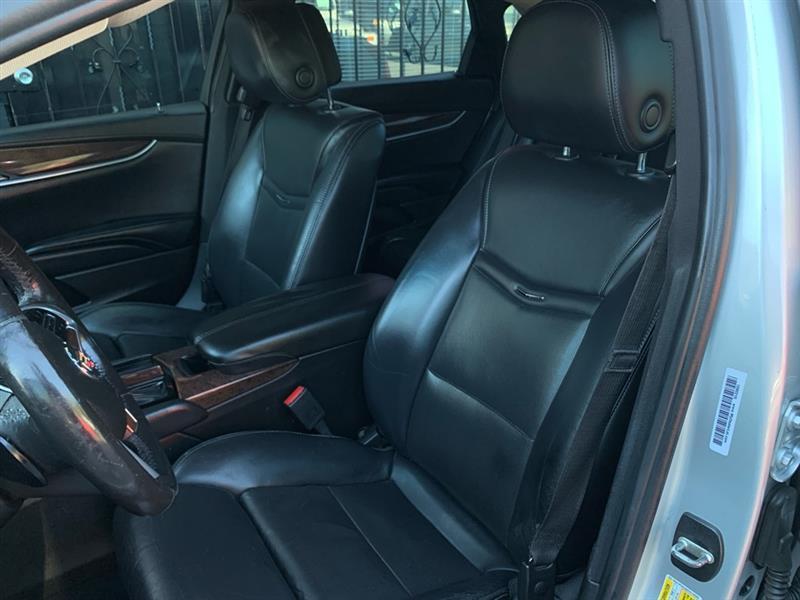 Cadillac XTS Luxury 2013