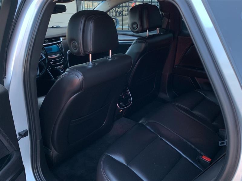 Cadillac XTS Luxury 2013