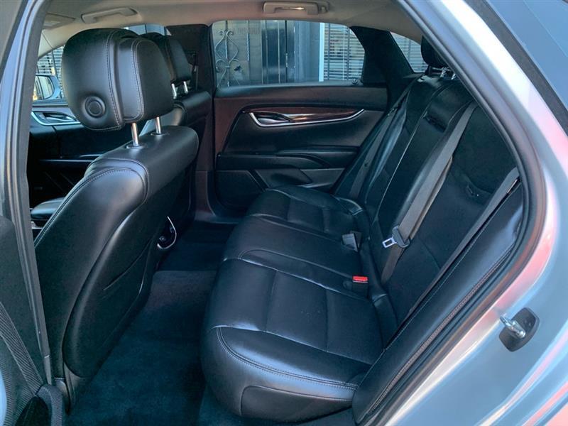 Cadillac XTS Luxury 2013
