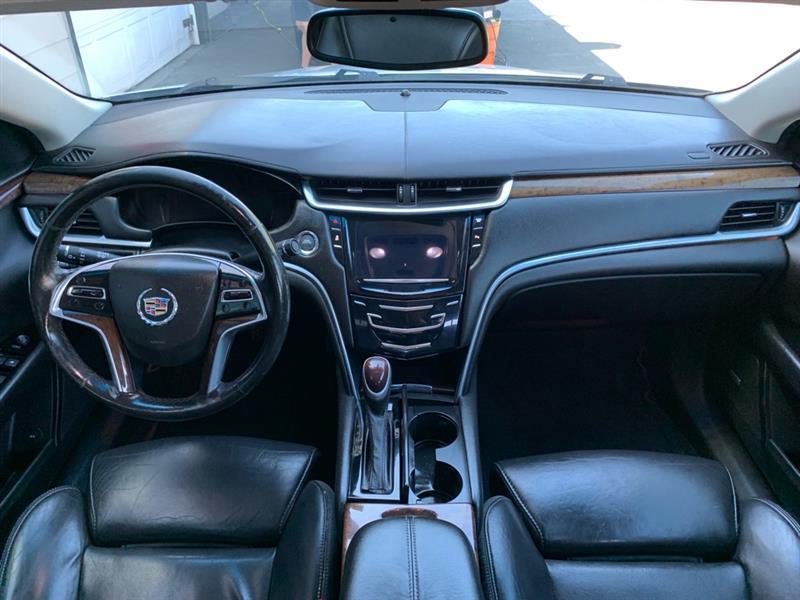 Cadillac XTS Luxury 2013
