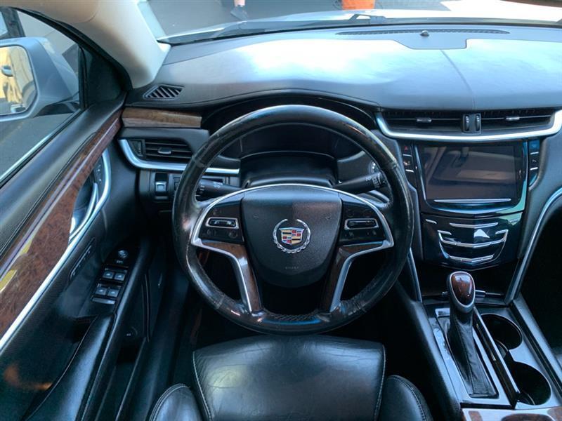 Cadillac XTS Luxury 2013