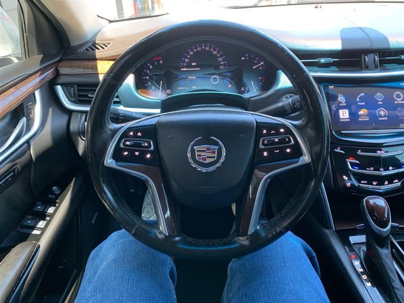 Cadillac XTS Luxury 2013