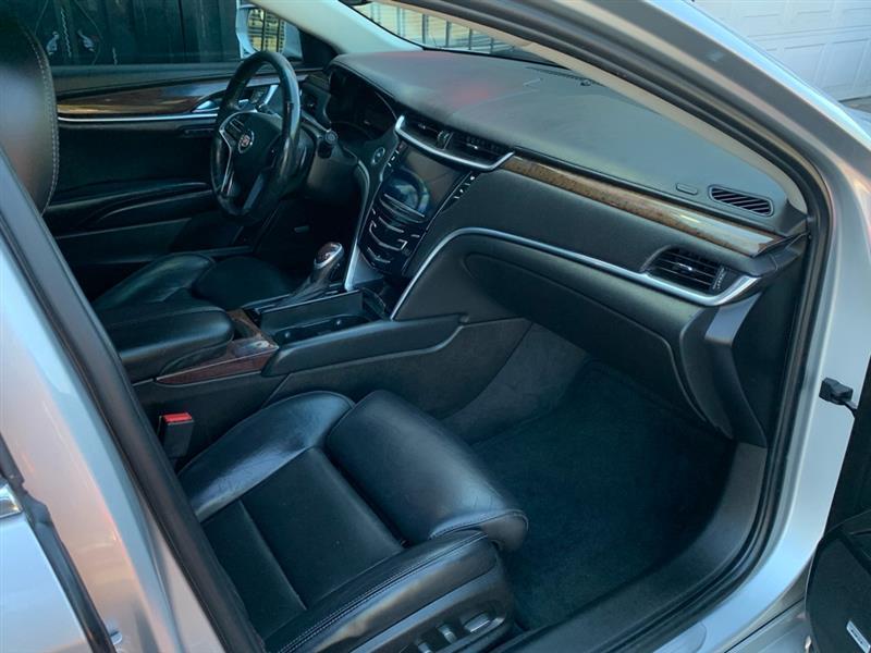 Cadillac XTS Luxury 2013