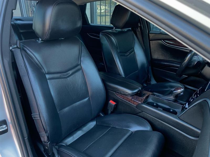 Cadillac XTS Luxury 2013