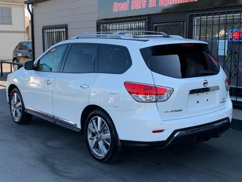 Nissan Pathfinder Platinum 4WD 2013