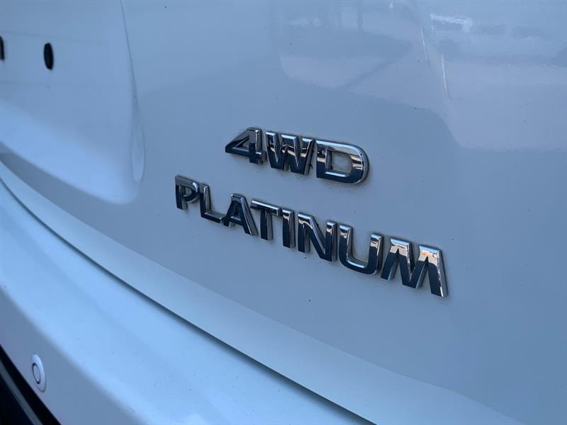 Nissan Pathfinder Platinum 4WD 2013