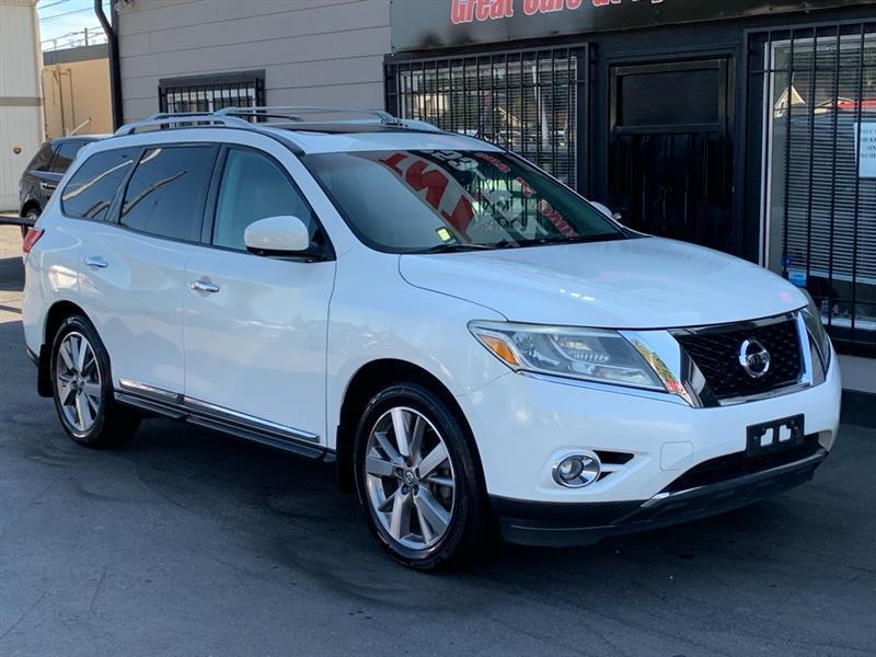 Nissan Pathfinder Platinum 4WD 2013