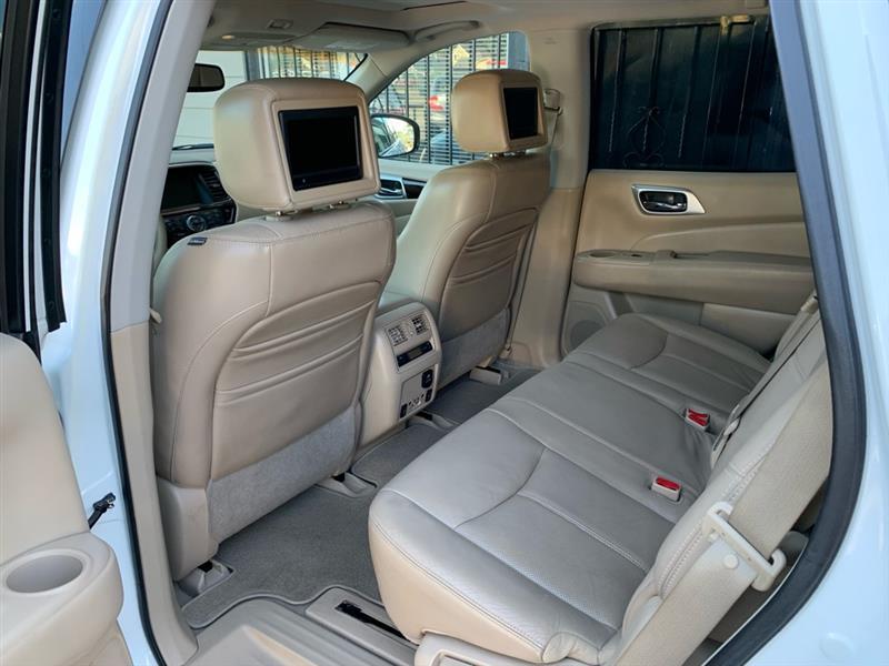 Nissan Pathfinder Platinum 4WD 2013