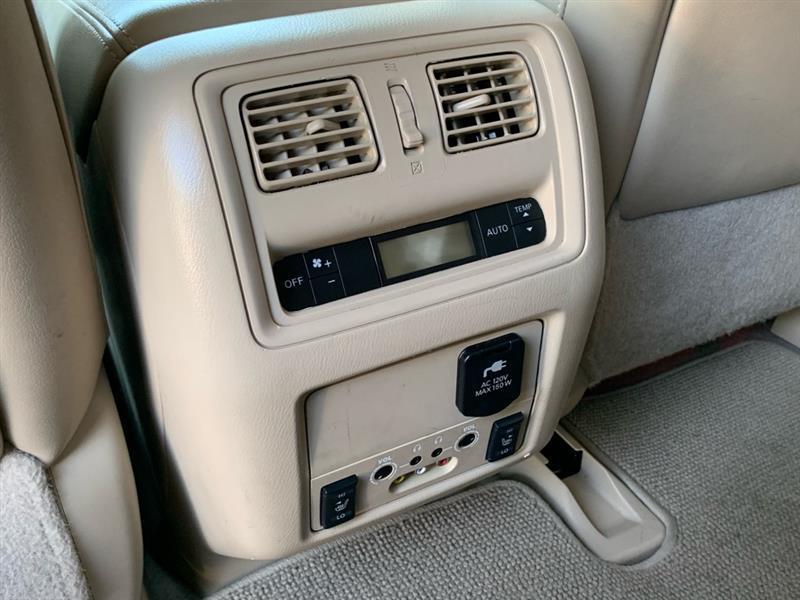 Nissan Pathfinder Platinum 4WD 2013