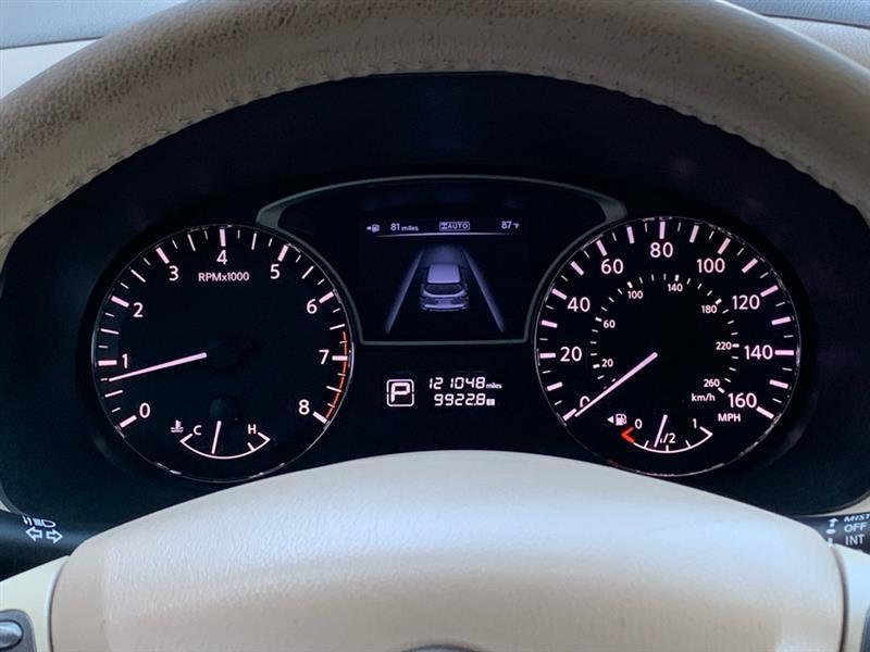 Nissan Pathfinder Platinum 4WD 2013