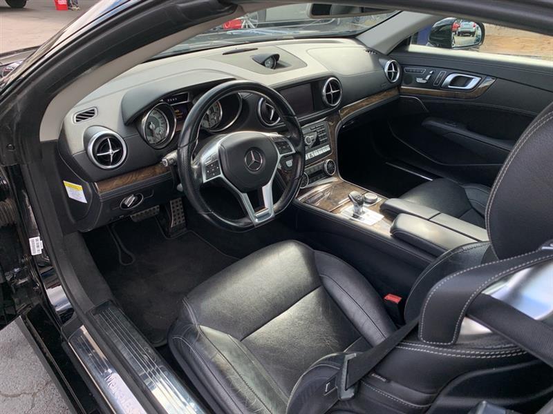 Mercedes-Benz SL-Class SL550R 2013