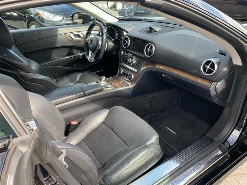 Mercedes-Benz SL-Class SL550R 2013