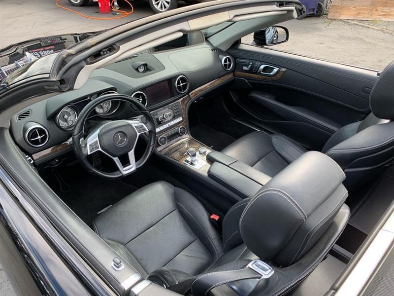 Mercedes-Benz SL-Class SL550R 2013