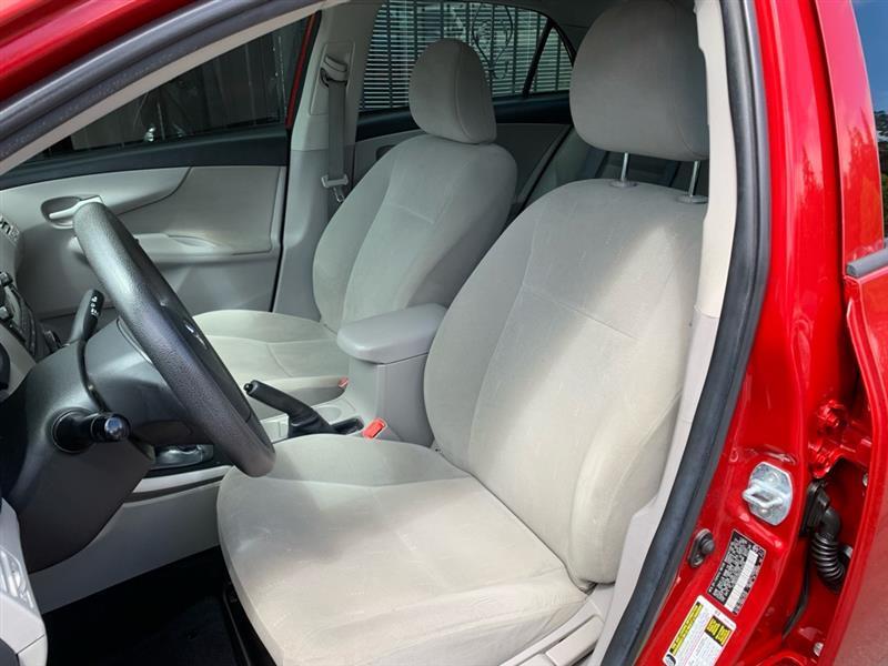 Toyota Corolla S 5-Speed MT 2012