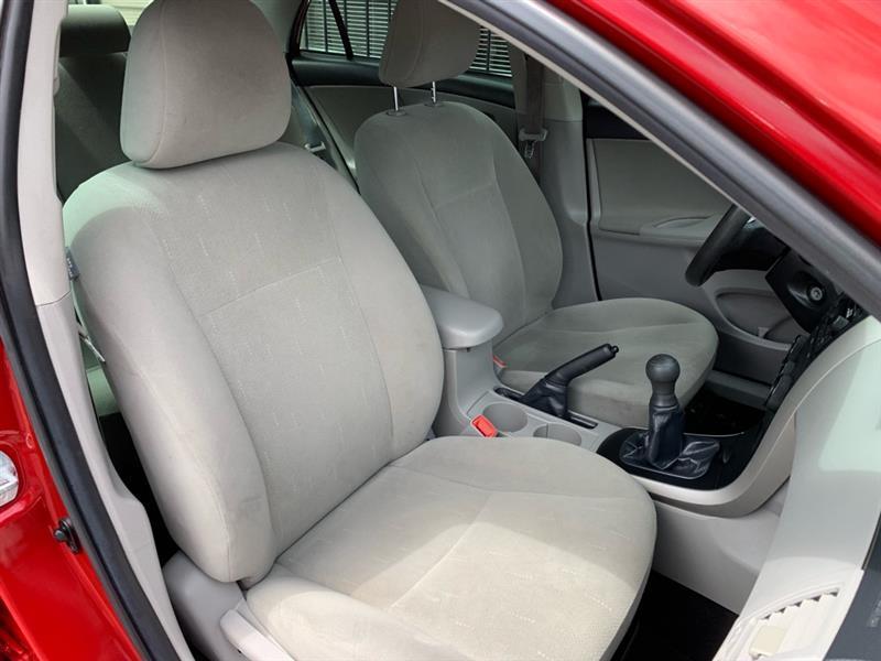 Toyota Corolla S 5-Speed MT 2012