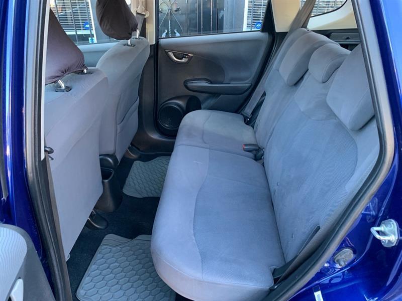 Honda Fit 5-Speed AT 2012