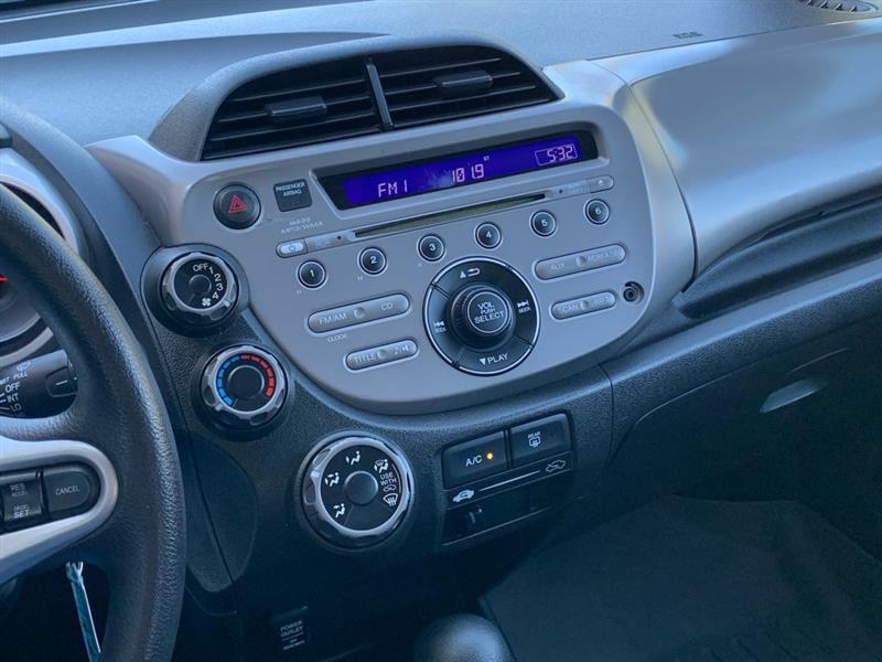 Honda Fit 5-Speed AT 2012