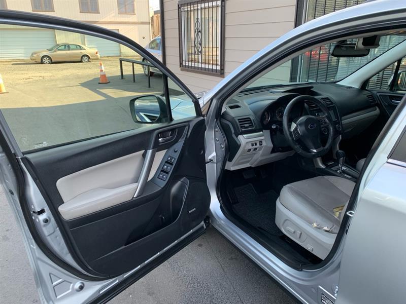 Subaru Forester 2.5i Limited 2015