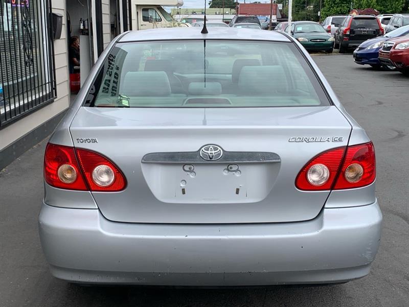 Toyota Corolla CE 2006
