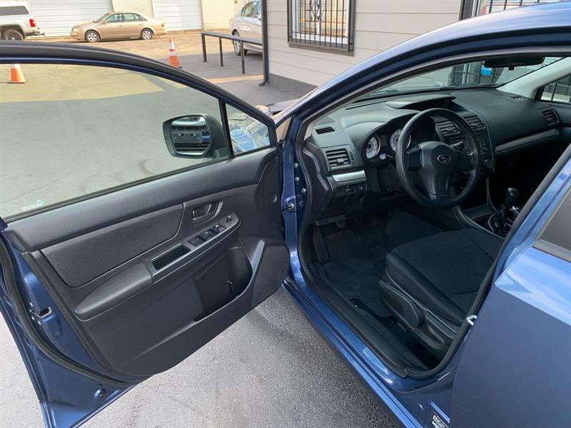 Subaru Impreza Base 5-Door 2012