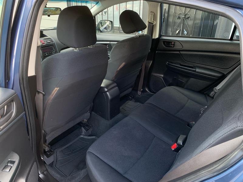 Subaru Impreza Base 5-Door 2012