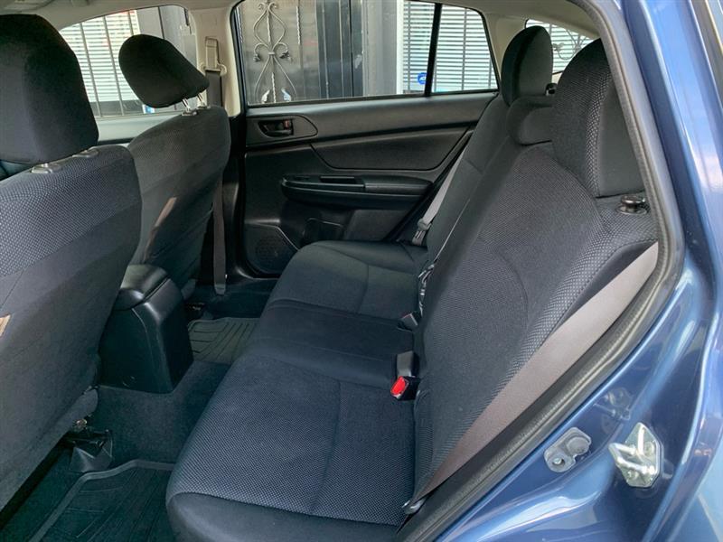 Subaru Impreza Base 5-Door 2012