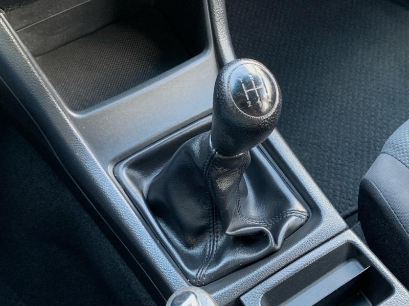 Subaru Impreza Base 5-Door 2012