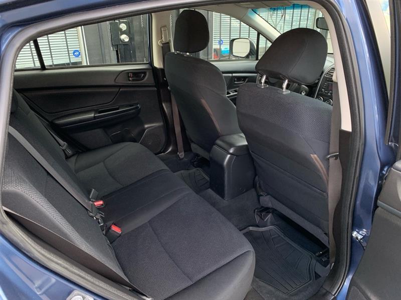 Subaru Impreza Base 5-Door 2012
