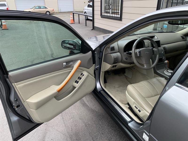Infiniti G35 Sedan 2004