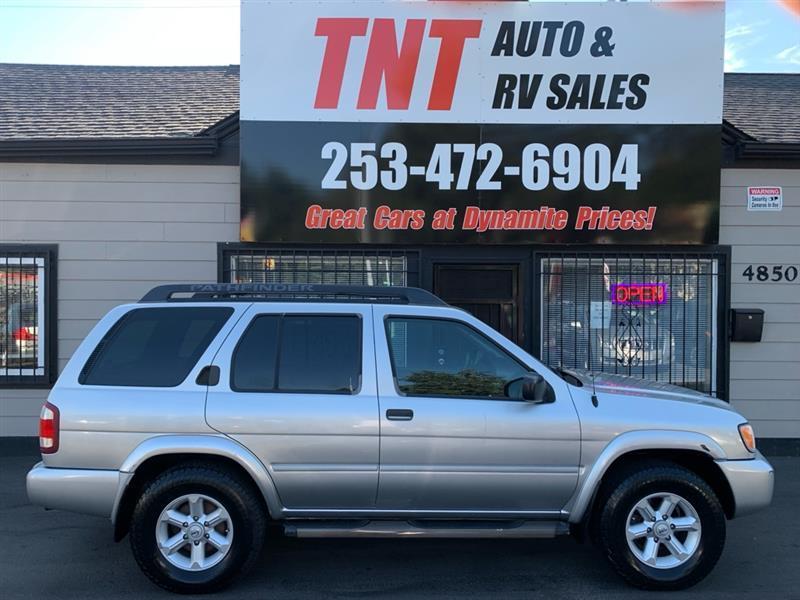 Nissan Pathfinder LE Platinum Edition 4WD 2004
