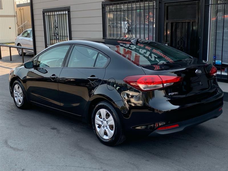 Kia Forte LX 6M 2018