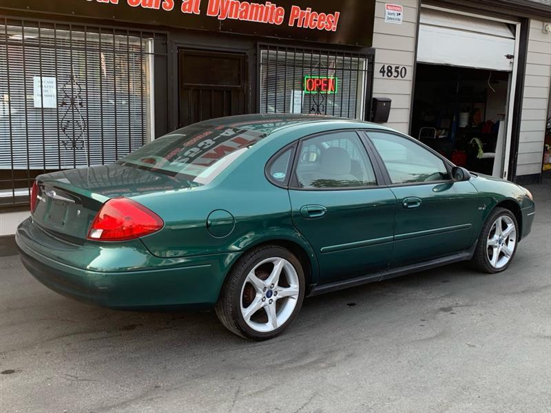 Ford Taurus LX 2000
